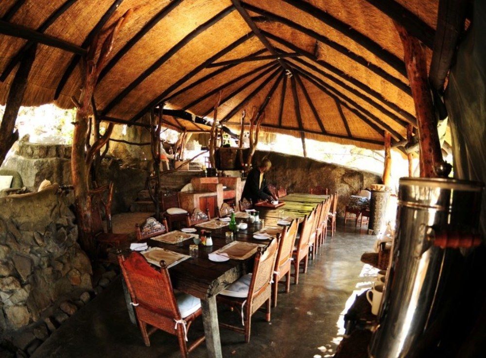 Amalinda Lodge Matopos Екстер'єр фото